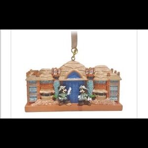 Walt Disney World animal kingdom lodge jambo house dvc ornament nwt Mickey